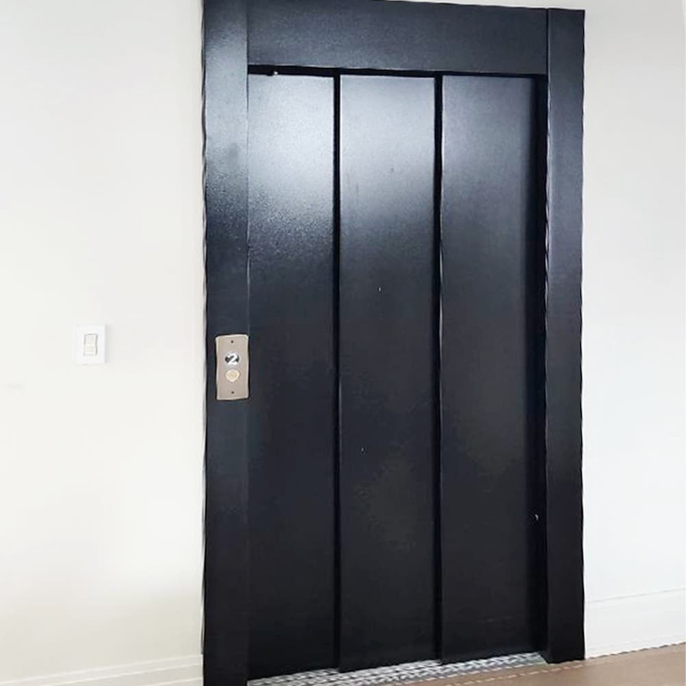 Three Speed Landing Door Black